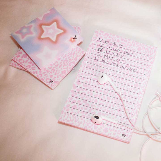 Lifestyle Image 02 Dream Star Sticky Notes